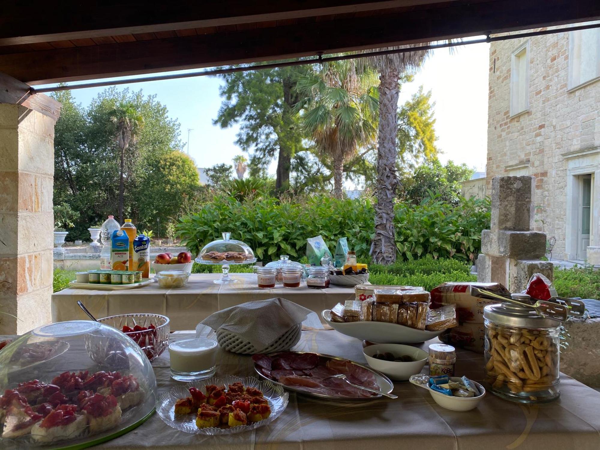 Bed and Breakfast Palazzo De Carlo E Il Parco Dei 7 Pozzi Lecce Zewnętrze zdjęcie