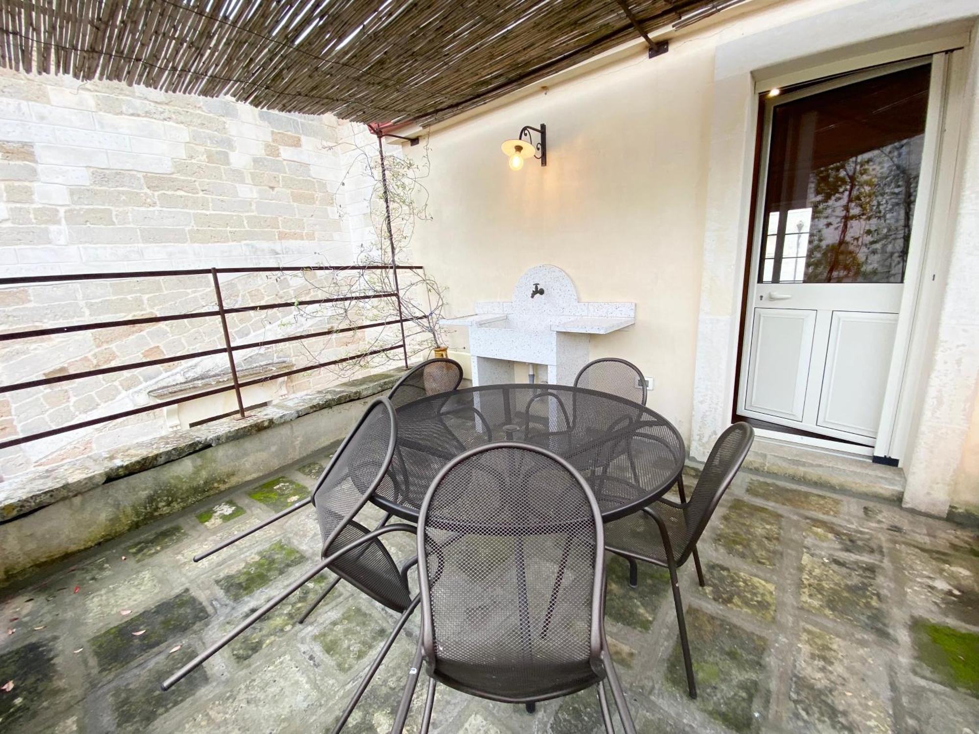 Bed and Breakfast Palazzo De Carlo E Il Parco Dei 7 Pozzi Lecce Zewnętrze zdjęcie